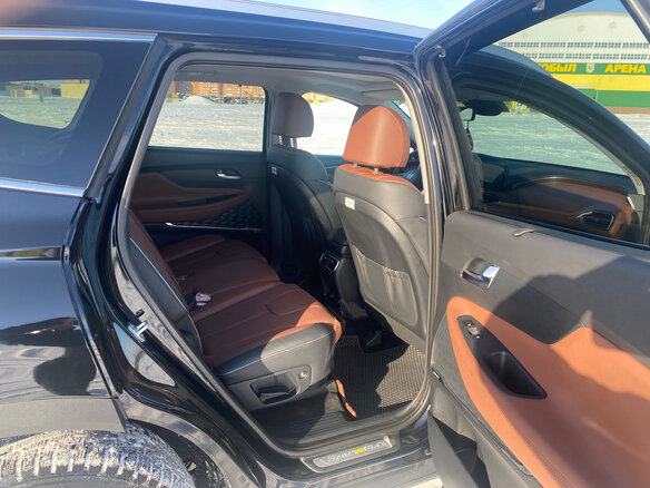 2023 Hyundai Santa Fe IV Рестайлинг, чёрный, 4300000 рублей - вид 10