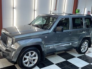 2011 Jeep Cherokee IV (KK), серый, 2500000 рублей, вид 4