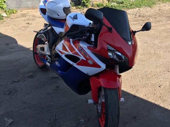 2004 Honda CBR 1000 RR/RA Fireblade, красный, 600000 рублей - вид 2