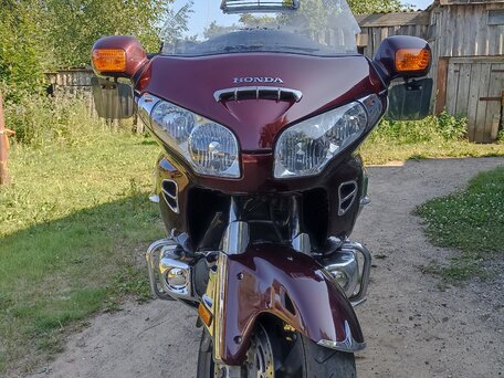 2008 Honda GL 1800 Gold Wing, красный, 850000 рублей, вид 4