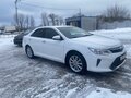 2017 Toyota Camry VII (XV50) Рестайлинг, белый, 2100000 рублей