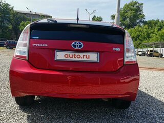 2010 Toyota Prius III (XW30), красный, 1100000 рублей, вид 5
