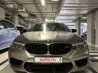 2018 BMW M5 Competition VI (F90), серый, 7500000 рублей, вид 2