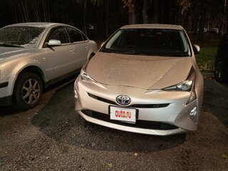 2016 Toyota Prius IV (XW50), серебристый, 1350000 рублей, вид 2