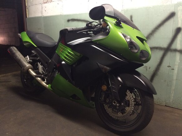 2011 Kawasaki ZZR 1400, чёрный - вид 2