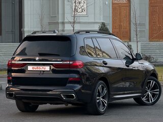 2019 BMW X7 40i I (G07), бежевый, 7000000 рублей, вид 4