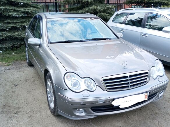 2004 Mercedes-Benz C-Класс 240 II (W203) Рестайлинг, серый, 870000 рублей - вид 2