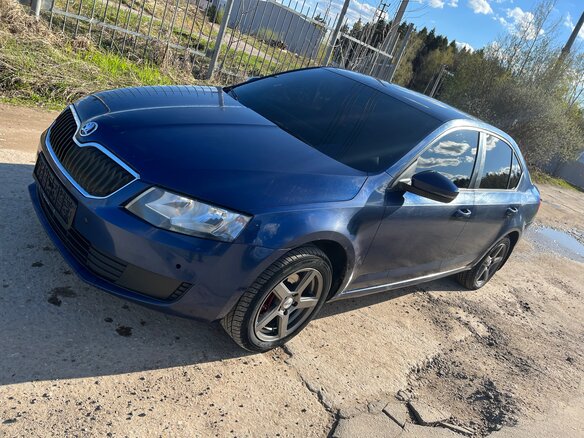 2016 Skoda Octavia III (A7), синий, 1600000 рублей - вид 2