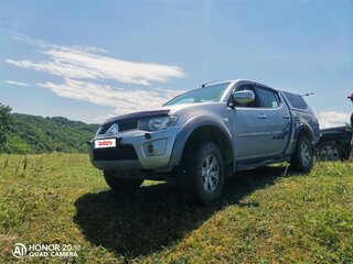 2013 Mitsubishi L200 IV, серебристый, 1990000 рублей, вид 4