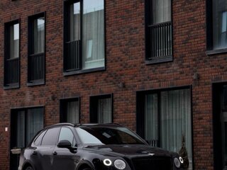 2019 Bentley Bentayga I, чёрный, 12870000 рублей, вид 1