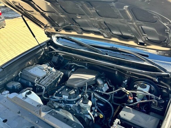 2016 Toyota Land Cruiser Prado 6-speed 150 Series Рестайлинг 1, золотистый, 3855000 рублей - вид 16