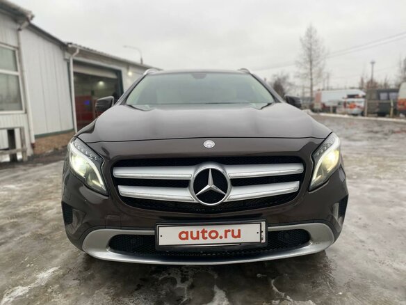 2014 Mercedes-Benz GLA 200 I (X156), коричневый, 1599999 рублей - вид 4