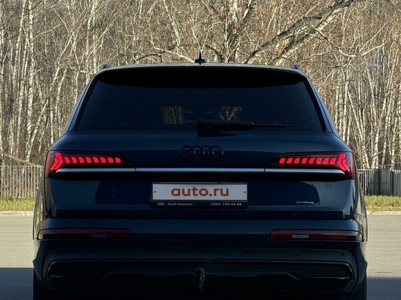 2020 Audi Q7 45 TDI II (4M) Рестайлинг, синий, 7170000 рублей - вид 11