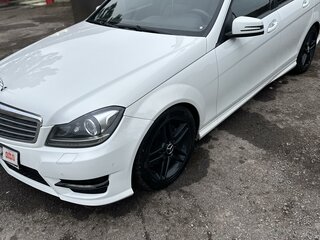 2012 Mercedes-Benz C-Класс 180 BlueEFFICIENCY III (W204) Рестайлинг, белый, 1700000 рублей, вид 1