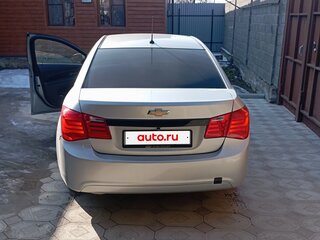 2010 Chevrolet Cruze I, серебристый, 700000 рублей, вид 3