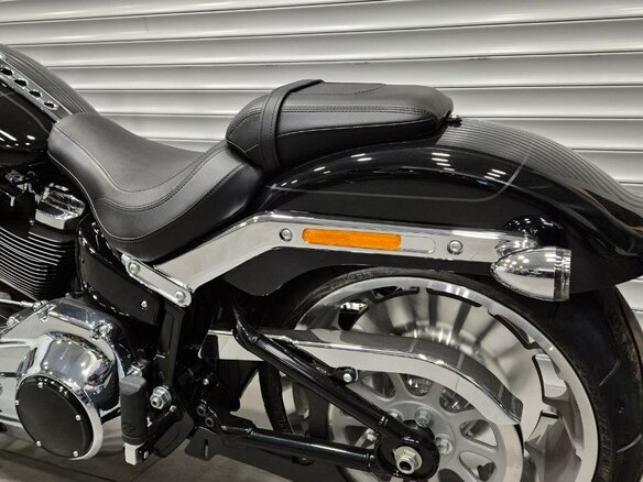 2026 Harley-Davidson Fat Boy, чёрный, 3800000 рублей - вид 7