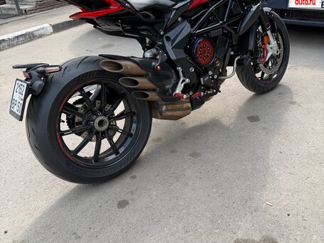 2021 MV Agusta Dragster 800, красный, 1100000 рублей, вид 3