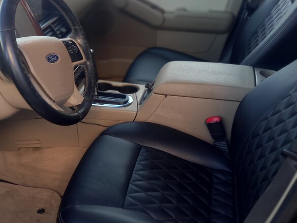 2008 Ford Explorer IV, чёрный - вид 4