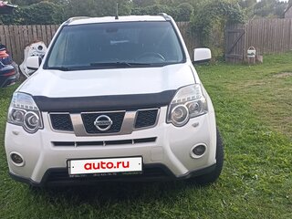 2013 Nissan X-Trail II Рестайлинг, белый, 990000 рублей, вид 1