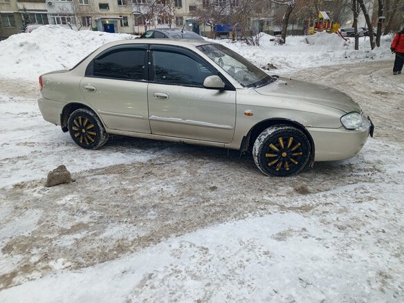 2007 Kia Spectra I Рестайлинг 2, бежевый, 420000 рублей - вид 3