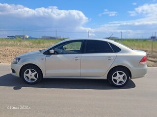 2012 Volkswagen Polo V, золотистый, 620000 рублей, вид 5