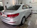 2016 Kia Rio III Рестайлинг, серебристый - вид 3