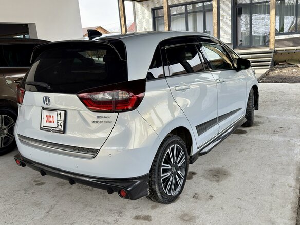 2020 Honda Fit Crosstar IV, белый, 1950000 рублей - вид 13
