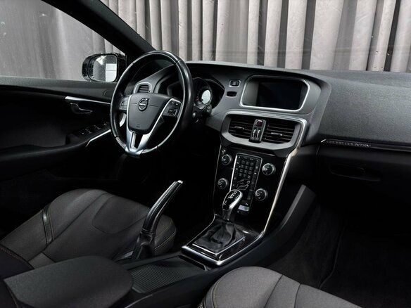 2017 Volvo V40 Cross Country I Рестайлинг, белый, 1499888 рублей - вид 8