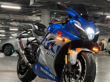 2021 Suzuki GSX-R 1000, серебристый, 2500000 рублей, вид 1