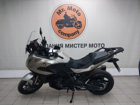 2025 Honda NT1100, золотистый, 1949000 рублей, вид 2