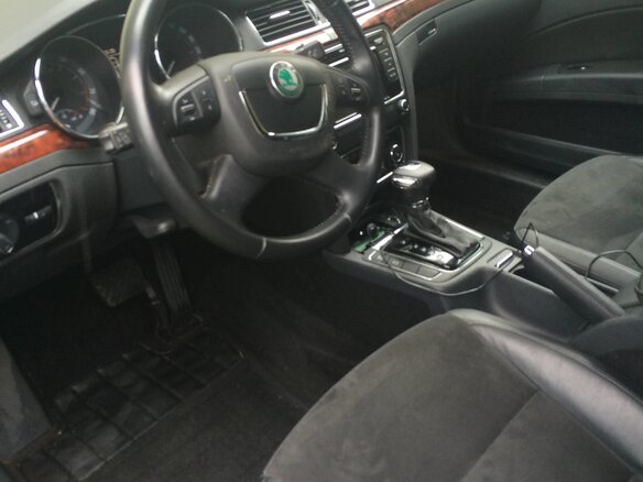 2012 Skoda Superb II, чёрный