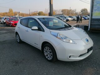 2013 Nissan Leaf I (ZE0/AZE0), белый, 615000 рублей, вид 2