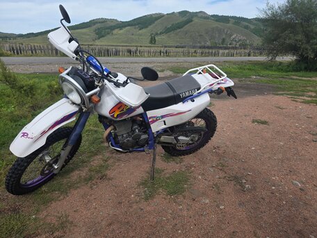 1995 Yamaha TT-R250, белый, 295000 рублей, вид 1