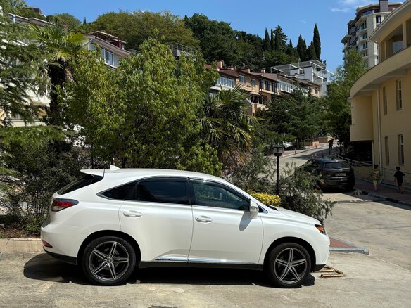 2014 Lexus RX 450h III Рестайлинг, белый, 3100000 рублей - вид 10