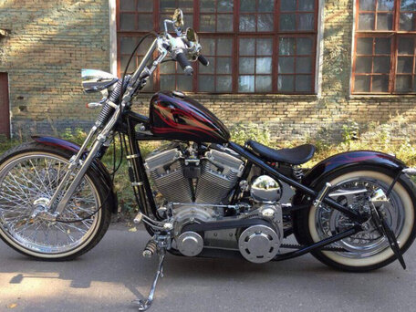 2012 Harley-Davidson Springer Softail, чёрный, 2500000 рублей, вид 2