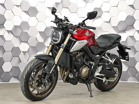 2020 Honda CB 650R, красный, 977000 рублей, вид 2