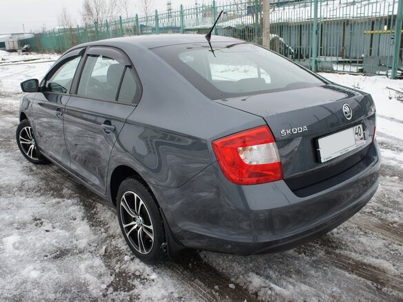 2015 Skoda Rapid I, серый - вид 3