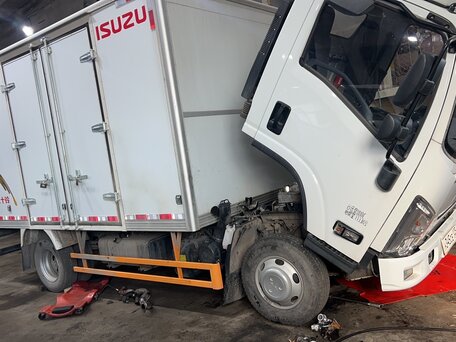 2021 Isuzu Elf (N-series), белый, 3650000 рублей, вид 4