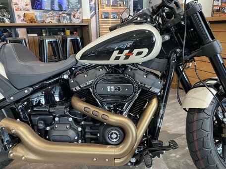 2022 Harley-Davidson Fat Bob, бежевый, 3100000 рублей, вид 5
