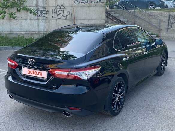 2019 Toyota Camry VIII (XV70), чёрный, 3395000 рублей - вид 2