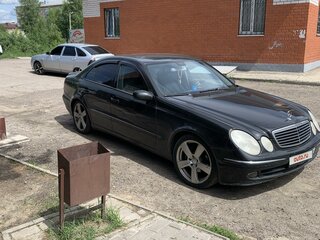 2003 Mercedes-Benz E-Класс 200 III (W211, S211), чёрный, 540000 рублей, вид 3