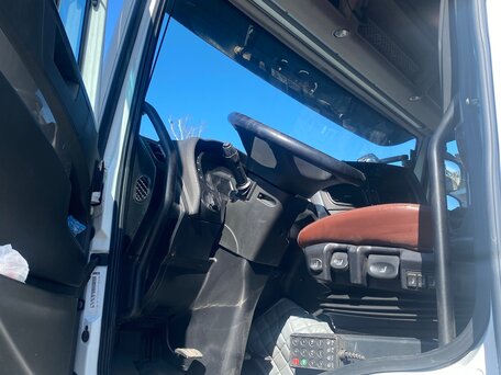 2017 Iveco Stralis, белый, 4000000 рублей, вид 3
