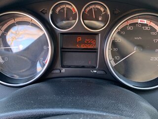 2010 Peugeot 308 I, красный, 800000 рублей, вид 5