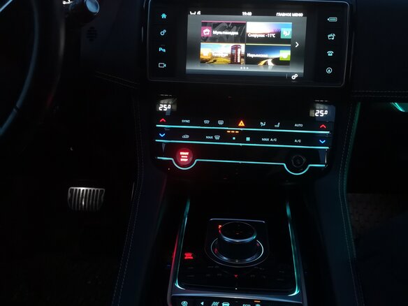 2018 Jaguar F-Pace I, белый, 4700000 рублей - вид 6