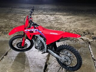 2024 Honda CRF 250R, красный, 900000 рублей, вид 4