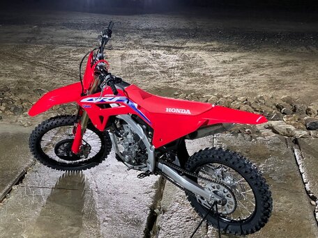 2024 Honda CRF 250R, красный, 900000 рублей, вид 4
