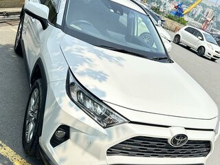 2020 Toyota RAV4 V (XA50), белый, 3700000 рублей, вид 5