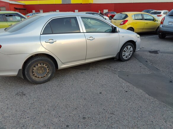 2007 Toyota Corolla X (E140, E150), серебристый, 750000 рублей - вид 1