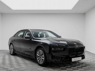 2025 BMW 7 серии 740i xDrive VII (G70), чёрный, 14650000 рублей, вид 5