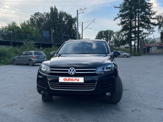 2012 Volkswagen Touareg II, чёрный, 2430000 рублей, вид 2